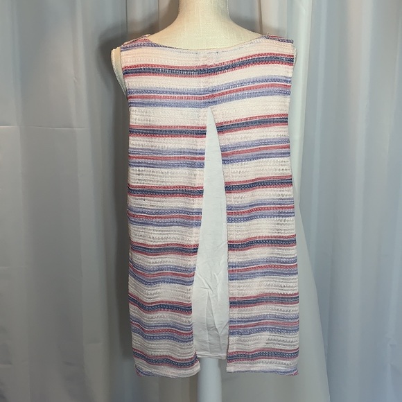 NEW! The Limited Tank with Flyaway Back Detail - Picture 9 of 10